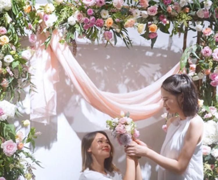 青島華睿源科技有限公司為鮮花花藝客戶提供商城開(kāi)發(fā)與運(yùn)維服務(wù)。